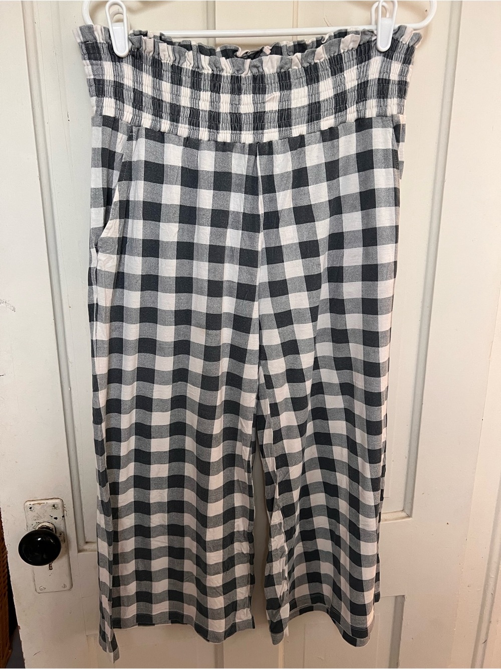 Kate Quinn size Large navy & White Gingham smocked waist goucho